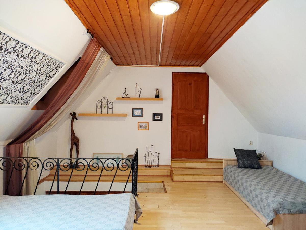Monami Art Apartman Vac Exterior photo